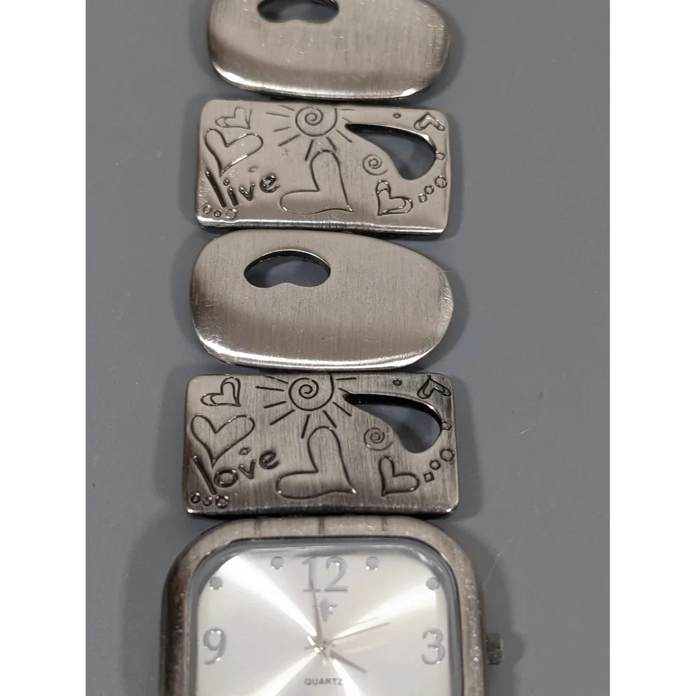 Dream Live Love Heart Bracelet Watch Silver Tone Womens 7in‎ Working
